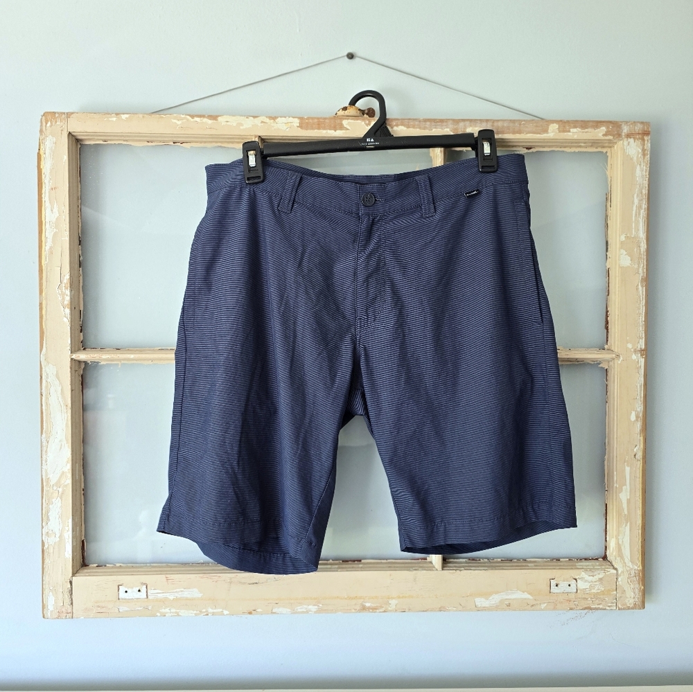 Travis Mathew Navy Striped Shorts 36